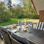 Albin - 2-8km From The Sea By Interhome
