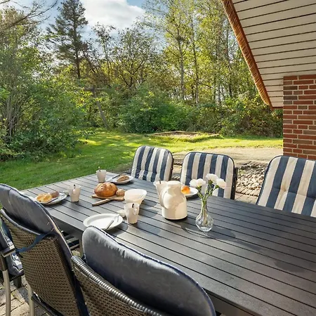 Albin - 2-8km From The Sea By Interhome