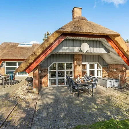 Albin - 2-8km From The Sea By Interhome