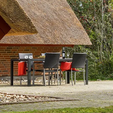 Albin - 2-8km From The Sea By Interhome