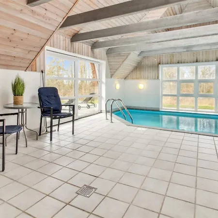 Albin - 2-8km From The Sea By Interhome