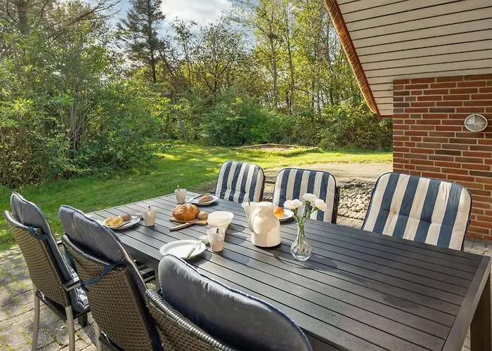 Albin - 2-8km From The Sea By Interhome